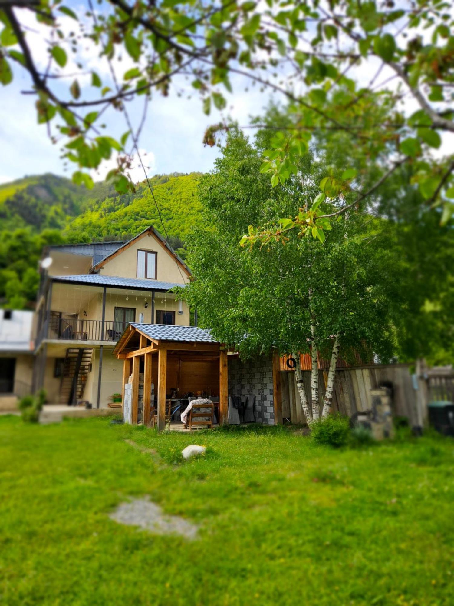 House B&B Mestia Eksteriør bilde